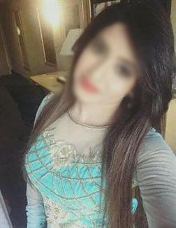 Divya 22 year female call girls in delhi