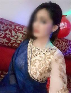 Riya 22 year female call girls in delhi