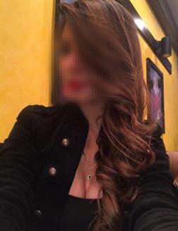 Sanju 22 year female call girls in delhi