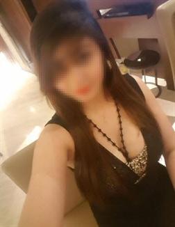 Tanishka 22 year female call girls in delhi